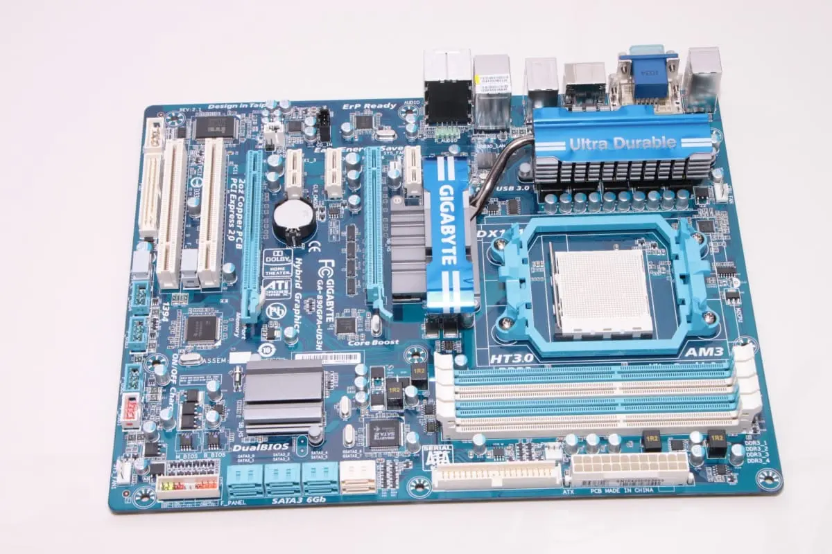 How-Are-Motherboards-Made-_2_